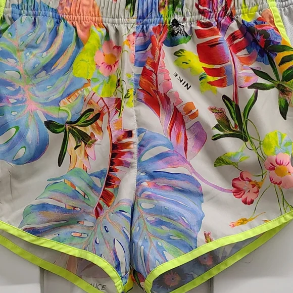 NIKE DRI-FIT 🦜 PARROT MARGARITAVILLE TROPICAL RUNNING SHORTS WOMEN'S SIZE LARGE - Picture 2 of 8